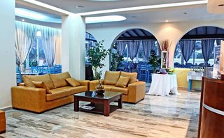 sacallis inn beach hotel