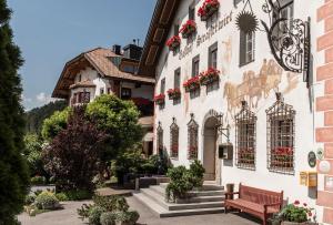 Hotel Strasserwirt Ansitz Zu Tirol,Anras>>Abfaltersbach,4 star