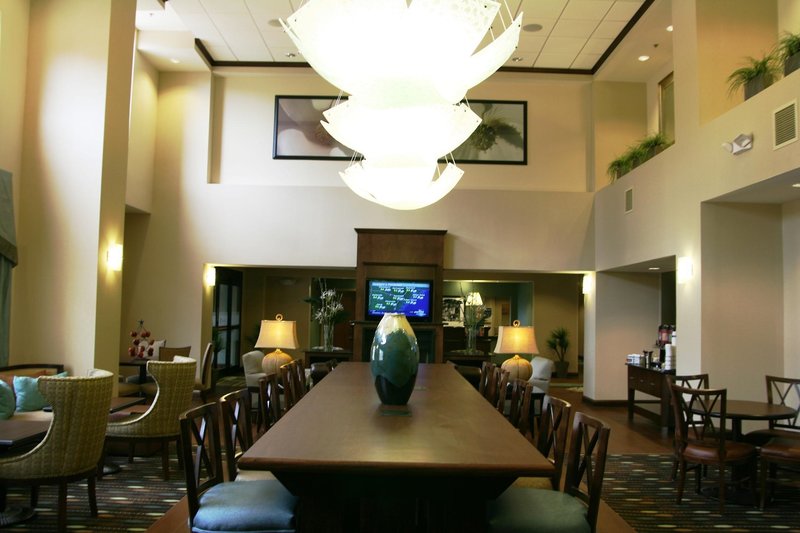 hampton inn and suites savannah airport