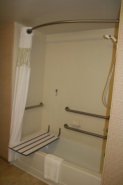 hampton inn and suites savannah airport