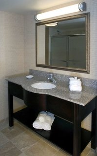 hampton inn and suites savannah airport