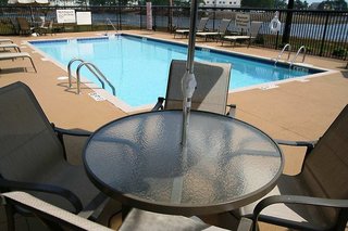 hampton inn and suites savannah airport