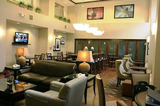 hampton inn and suites savannah airport