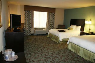 hampton inn and suites savannah airport