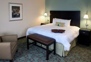 hampton inn and suites savannah airport