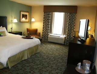 hampton inn and suites savannah airport