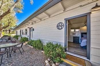 west walker motel