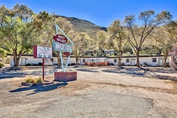 west walker motel
