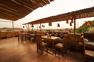 hotel the silk route