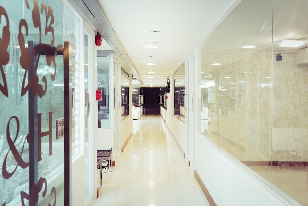 house and home residence