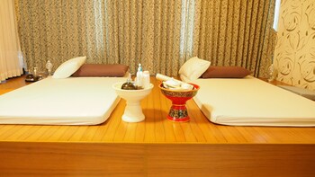 house and home residence