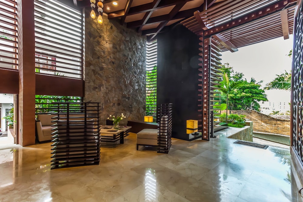 pinnacle resorts 220