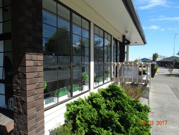 ambassador motel palmerston north