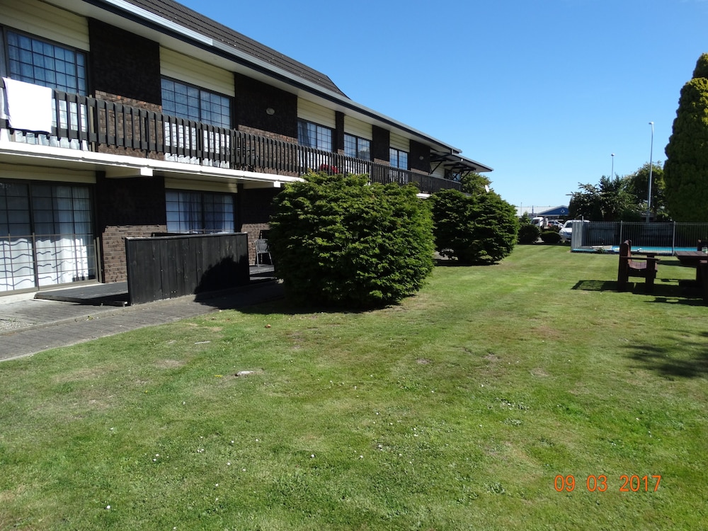 ambassador motel palmerston north