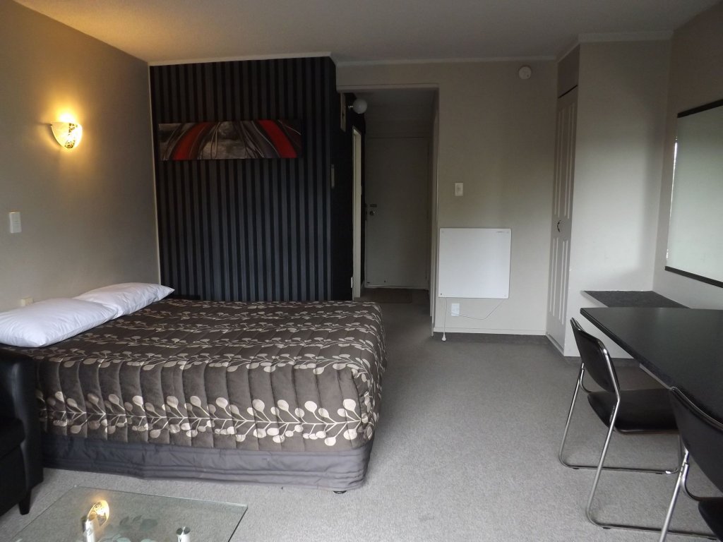 ambassador motel palmerston north