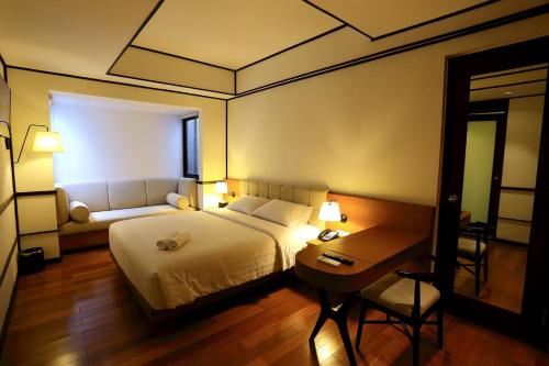 hotel namin