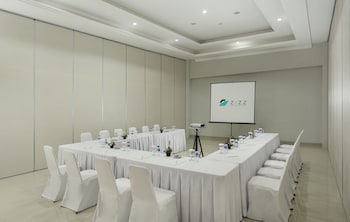 zizz convention hotel