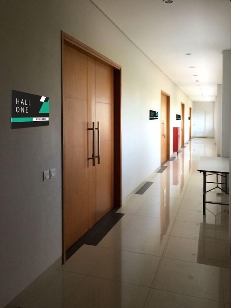 zizz convention hotel