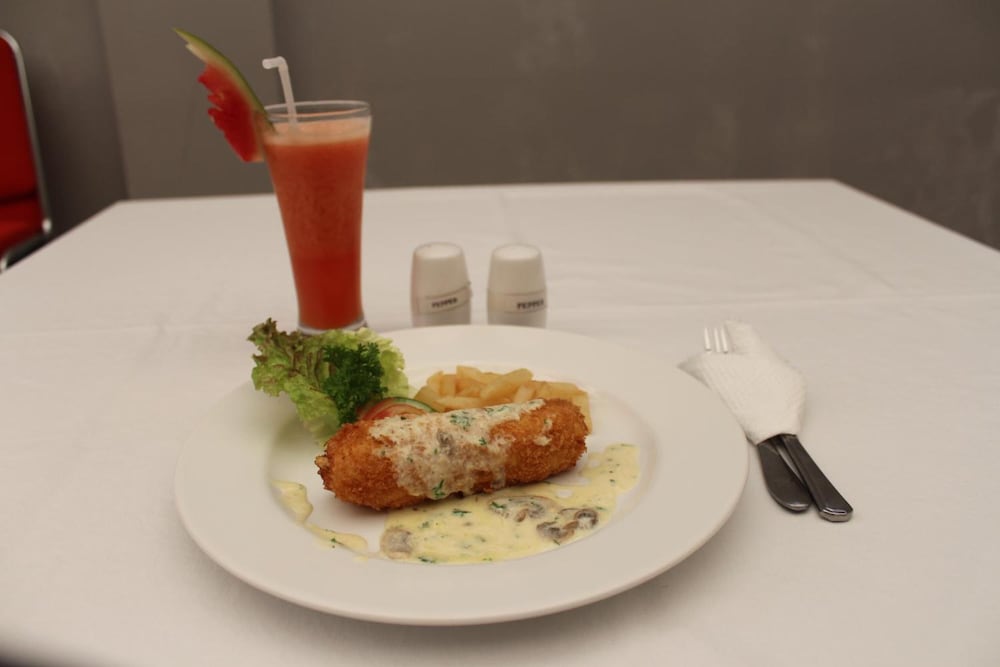 zizz convention hotel