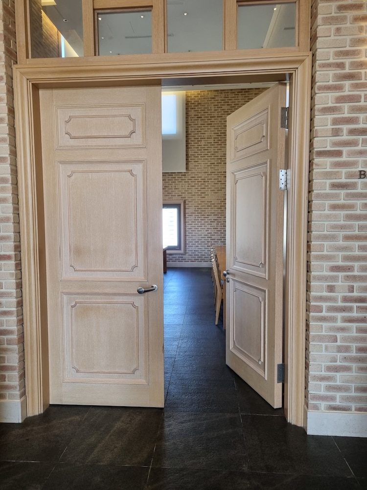 pine grove hotel
