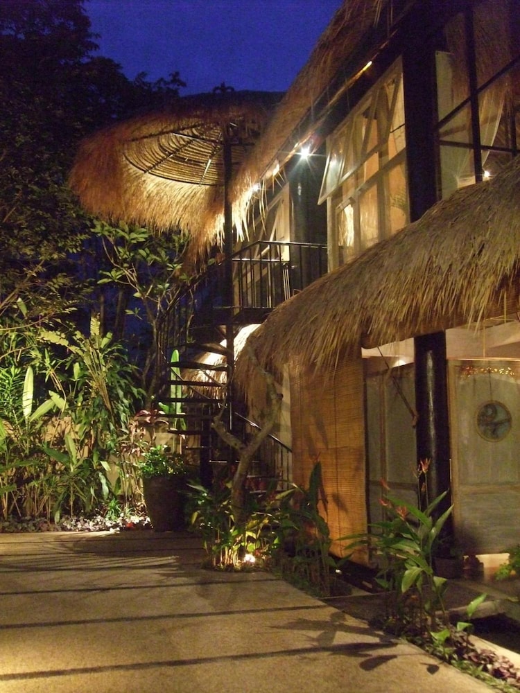 villa puri darma agung