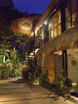 villa puri darma agung