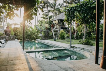 villa puri darma agung