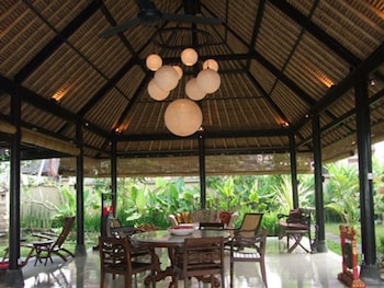 villa puri darma agung