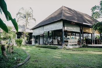 villa puri darma agung