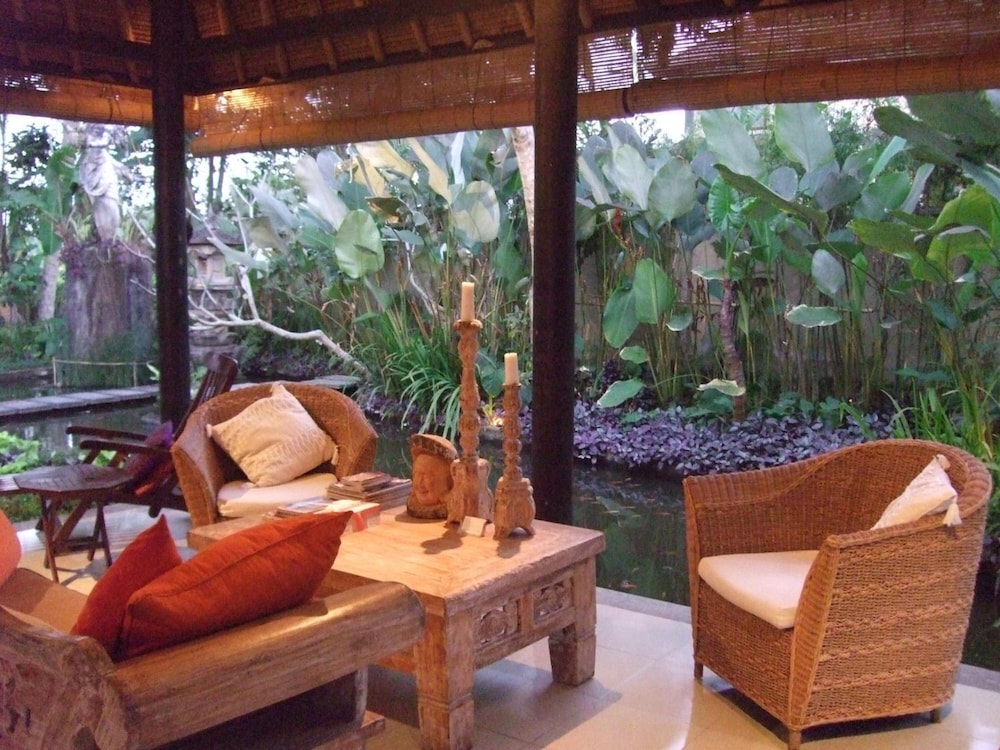 villa puri darma agung