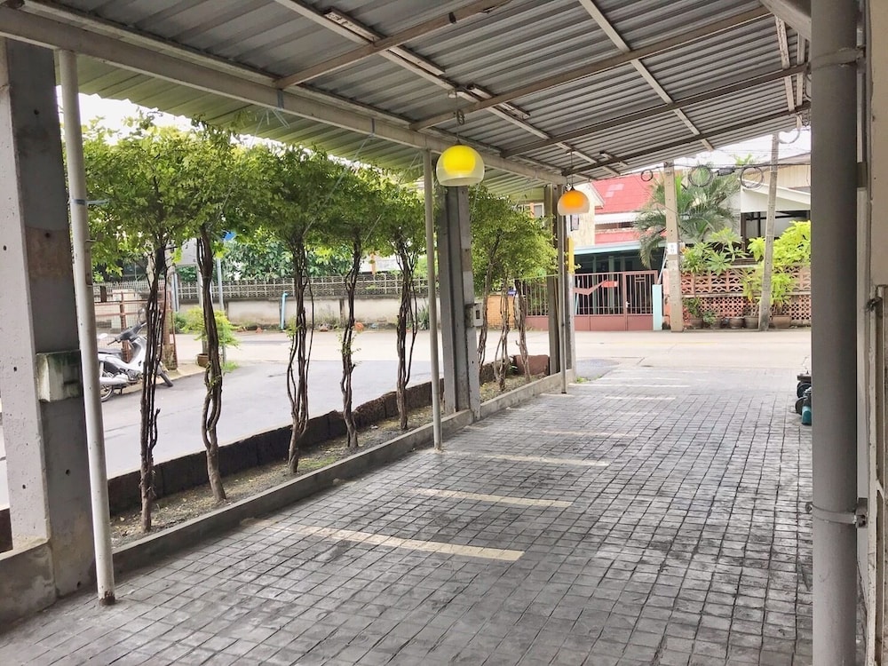 48 ville donmuang airport