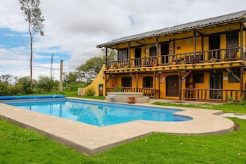 hosteria colibri aeropuerto