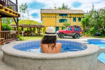 hosteria colibri aeropuerto