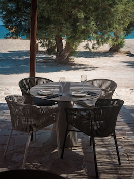 heromylos resort and spa