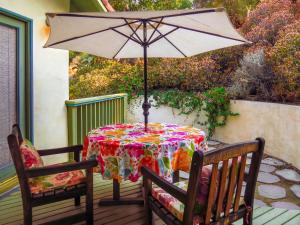 Topanga Canyon Inn B&B,California>>Calabasas,3 star