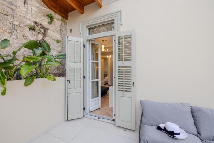 onora suites nafplio