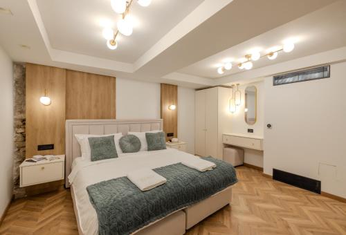 onora suites nafplio