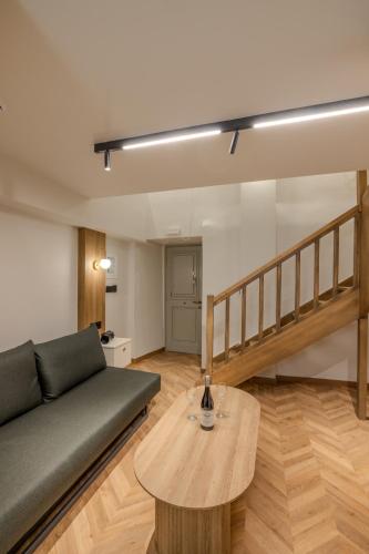 onora suites nafplio