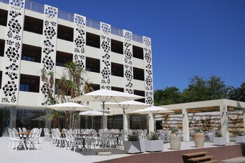 hotel restaurant san lucianu