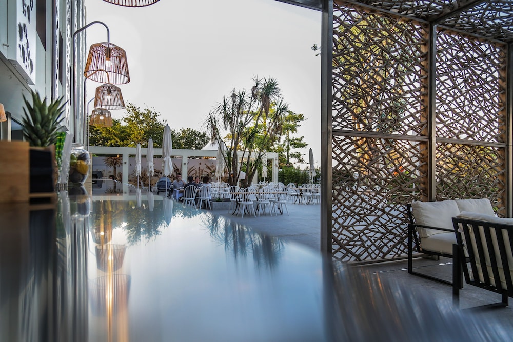 hotel restaurant san lucianu