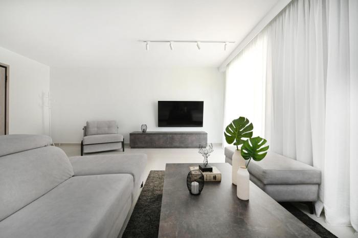 icon urban living trikala