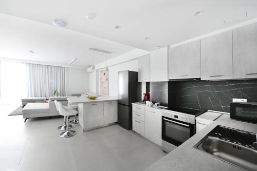 icon urban living trikala