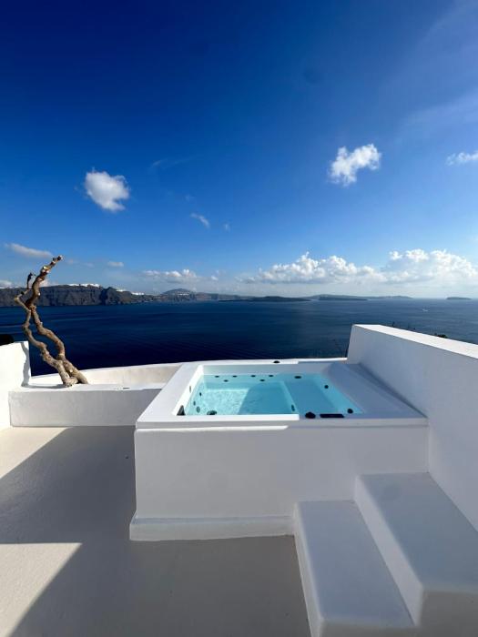 you and me suites oia