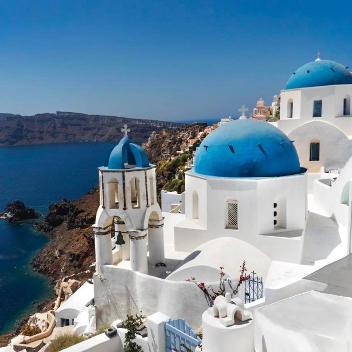 you and me suites oia