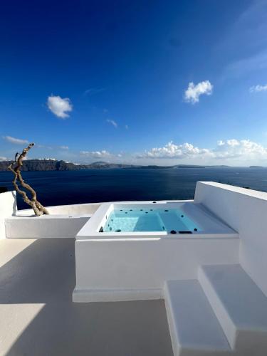 you and me suites oia