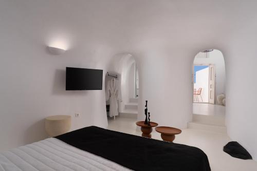 you and me suites oia