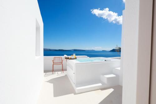 you and me suites oia
