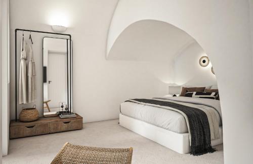 you and me suites oia