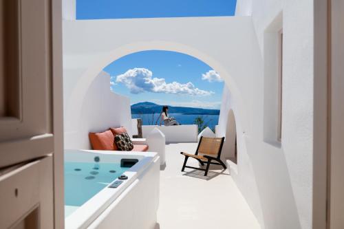 you and me suites oia