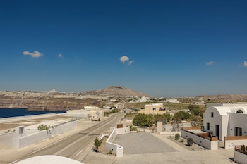 acro caldo suites